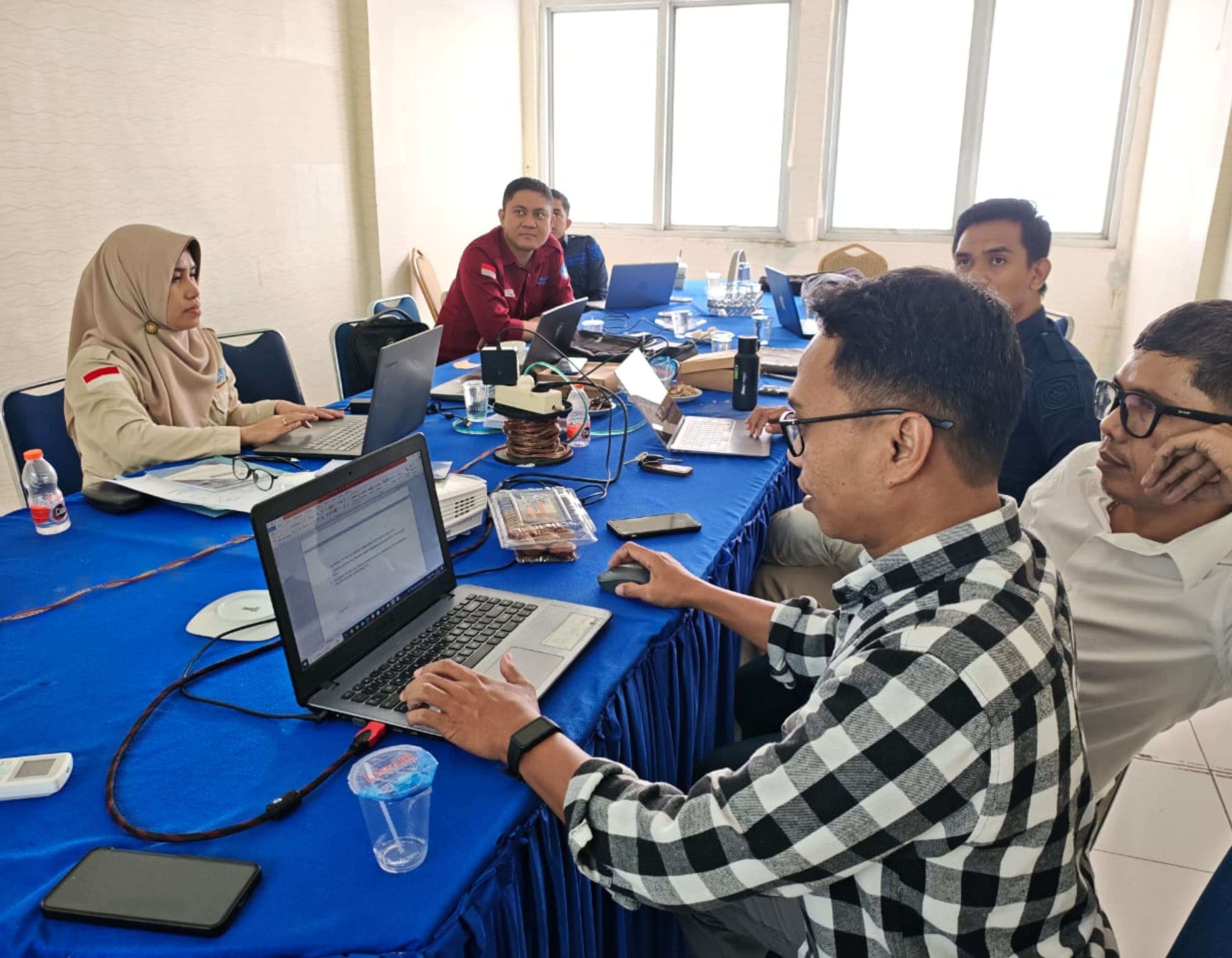 Bukan Sekadar Dokumen, Ini Komitmen Kualitas: FKIP UNIM Bone Revisi Panduan Penting PLP